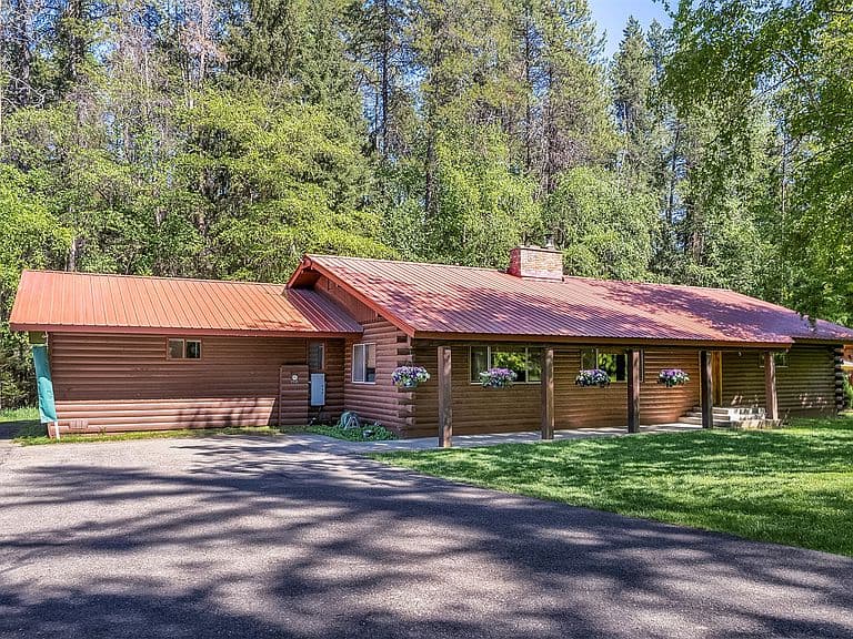 945 Swan River Rd photo 2