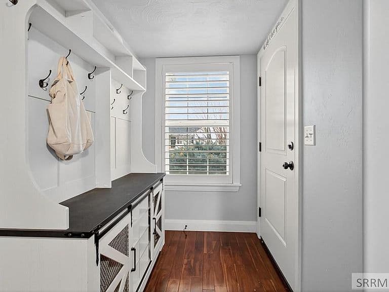 318 Polo Dr photo 5