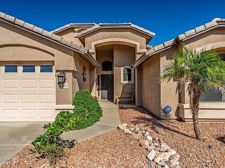 22107 N REIS Drive photo 3