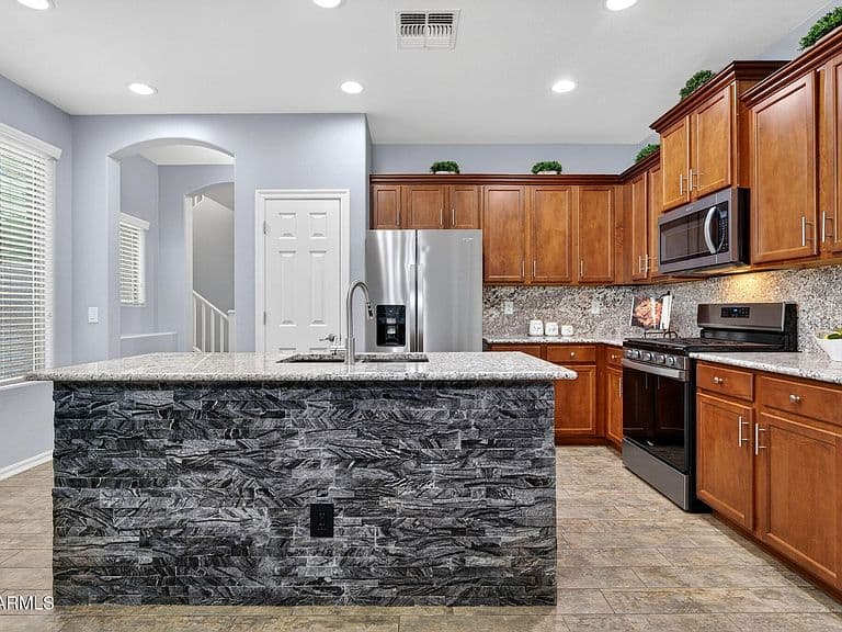 19137 E KINGBIRD Drive photo 4