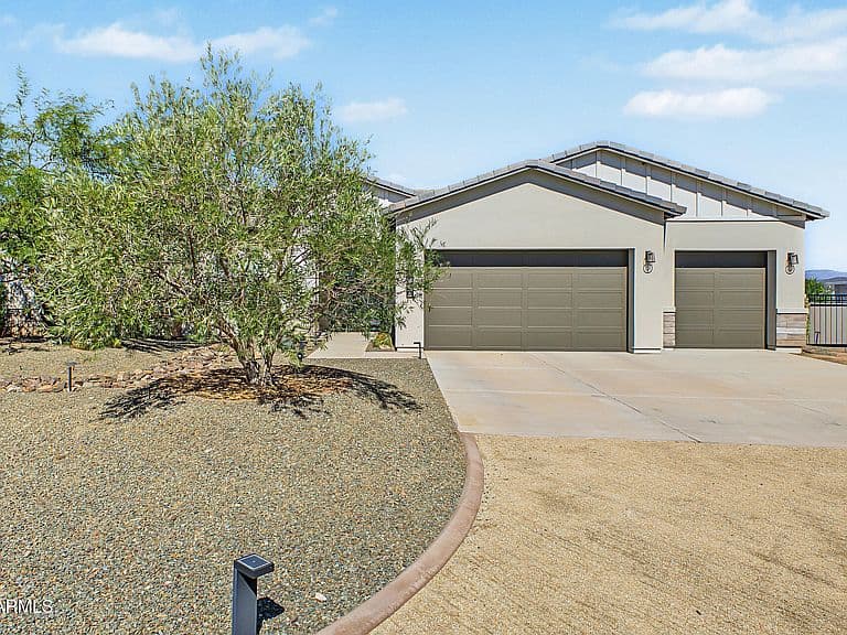 13736 E RANCHO LAREDO Drive photo 3