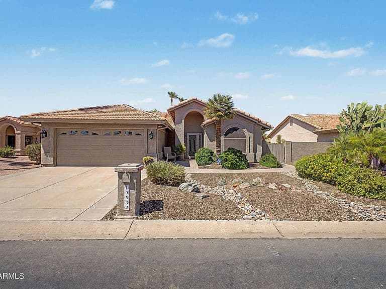 10532 E Coopers Hawk Drive photo 1
