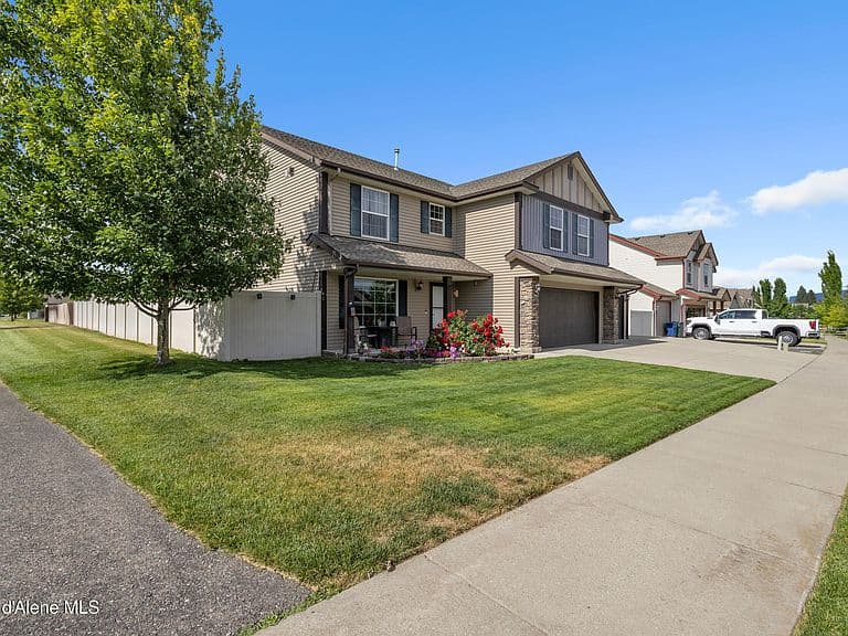 3739 W Pescador Dr photo 3