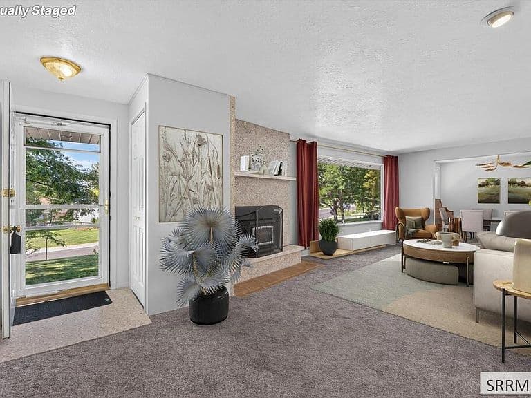 27 Drake Ave photo 5