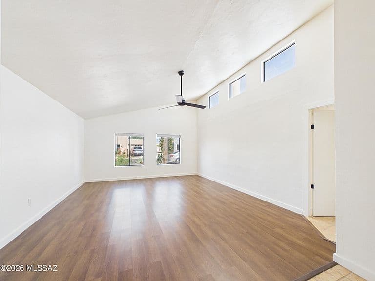 9130 E Calle Maria photo 5