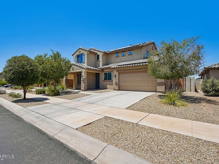 18248 W FOOTHILL Drive photo 4