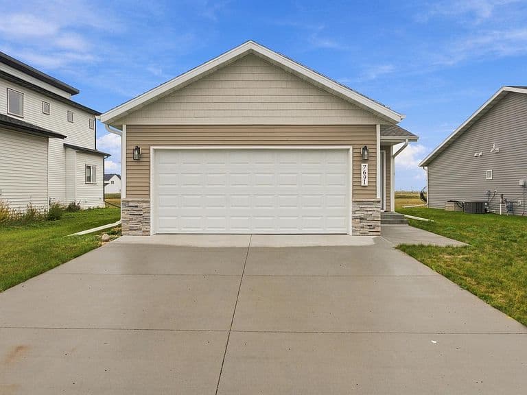 7691 Cub Creek Way photo 1