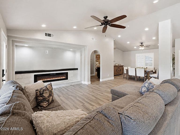 2560 N Lindsay Road #40 photo 1
