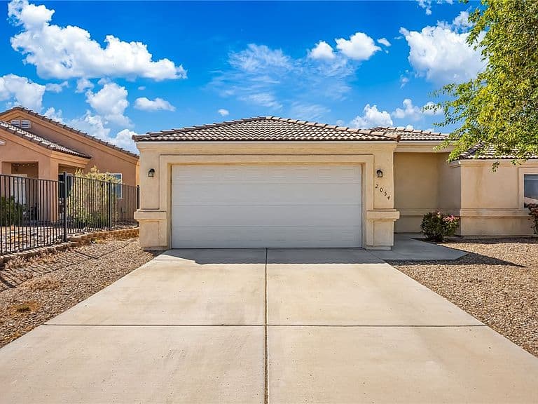 2054 E Sundance Dr photo 5