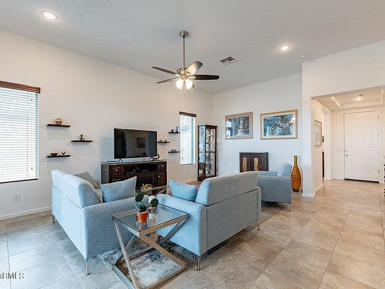 4863 W PICACHO Drive photo 4