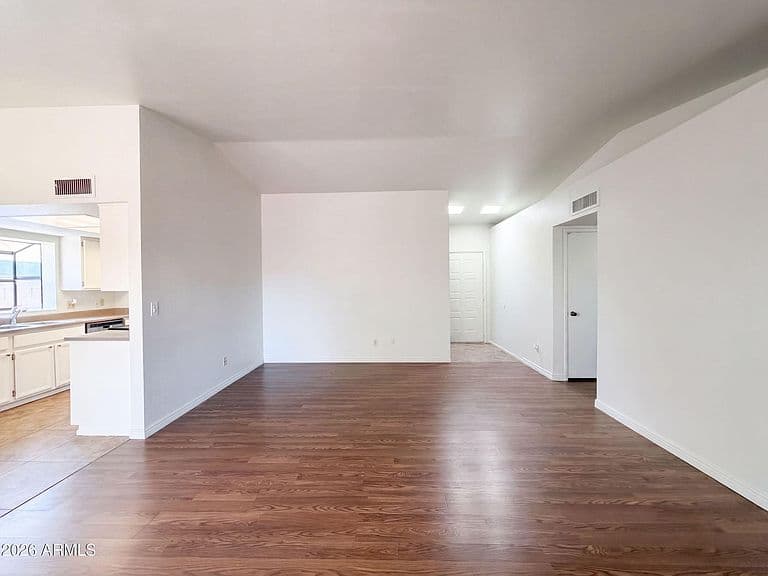 10701 W CAMPBELL Avenue photo 3