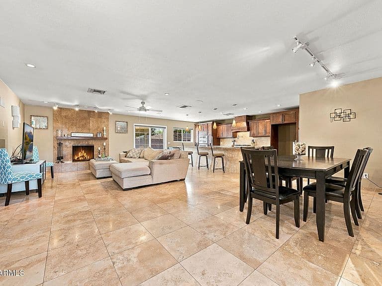 2301 E ALAMEDA Drive photo 3