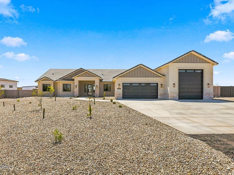 31308 N 167TH Avenue photo 1