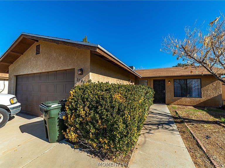 3586 N Pearl Street photo 1