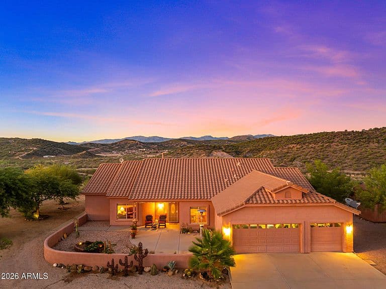 18530 W MOONLIGHT MESA Road photo 1