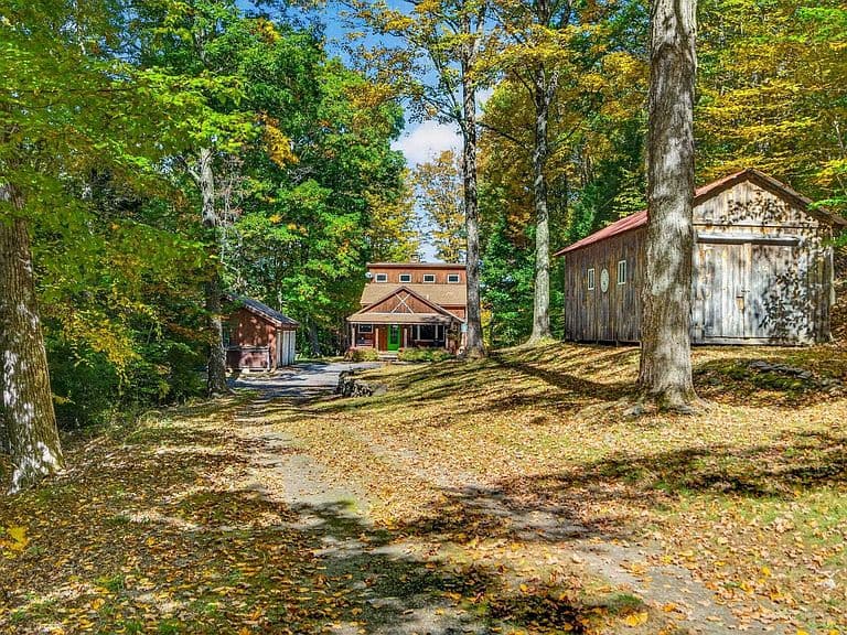 6 Town Farm Road photo 2