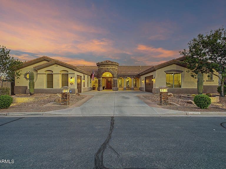 20137 E SILVER CREEK Lane E photo 1