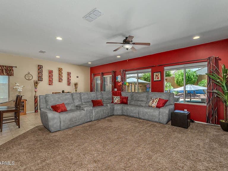 25963 W SEQUOIA Drive photo 2