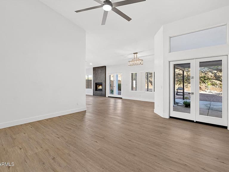 16651 S 18TH Way photo 5