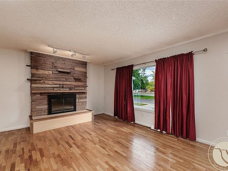 1424 Avenue D photo 2