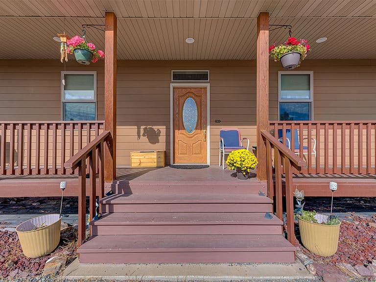 8224 Hillside Dr photo 2