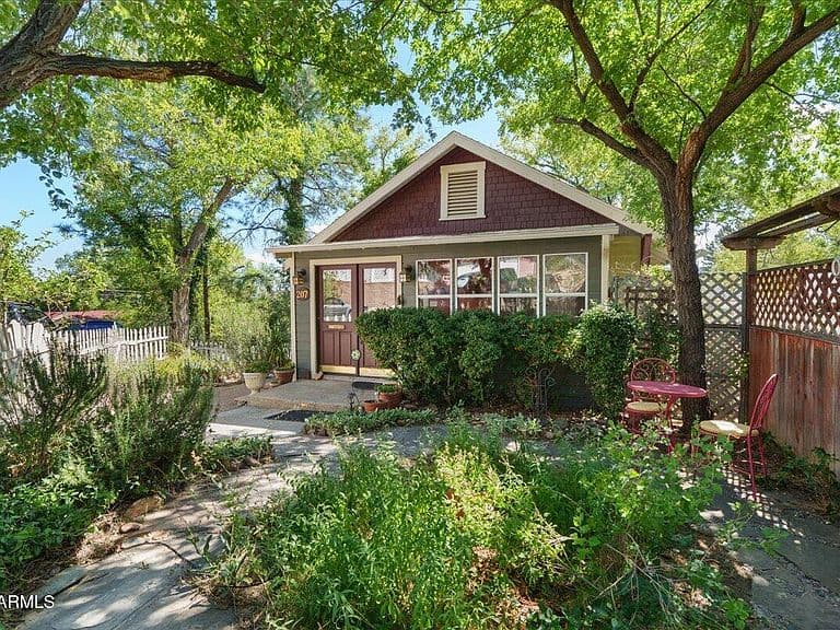 207 Congress Avenue photo 2