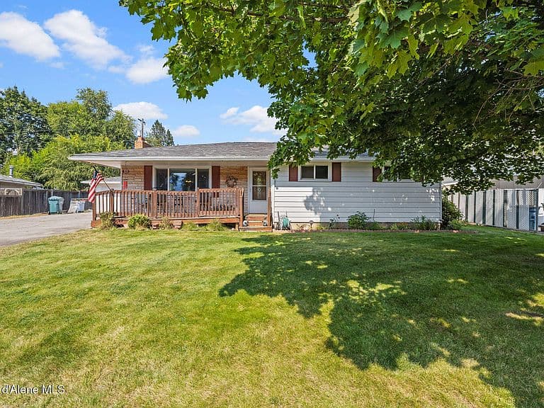 316 W Montgomery Pl photo 1