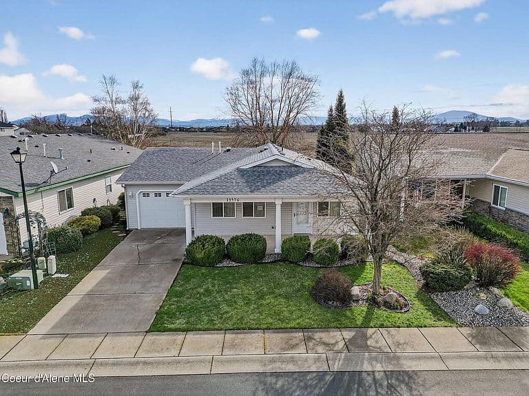 13596 N Kings Canyon Rd photo 2