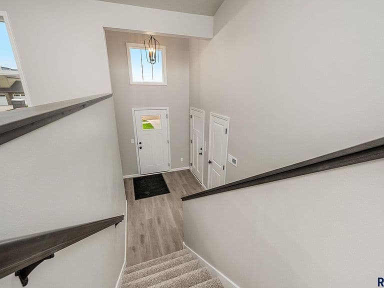 2205 E Alexa St photo 2