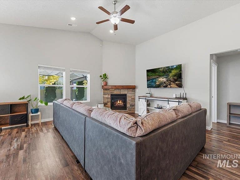 11075 W Romae St photo 5