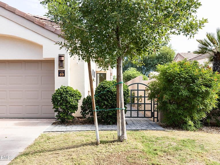 7740 E GAINEY RANCH Road #49 photo 2