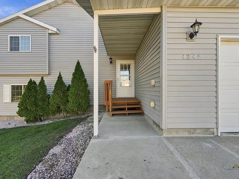 4345 Buddy Ct photo 2