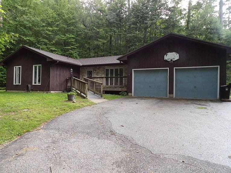 38 Olympus Road photo 1