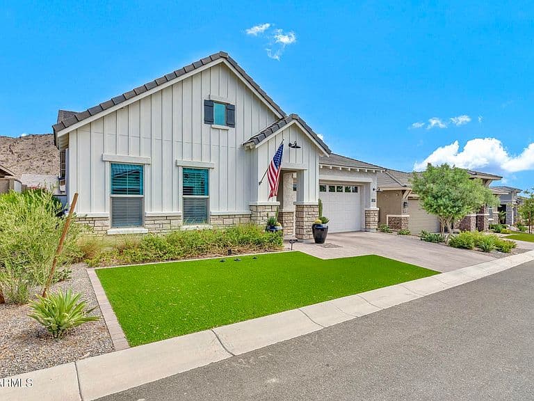 21358 W HILLCREST Boulevard photo 5