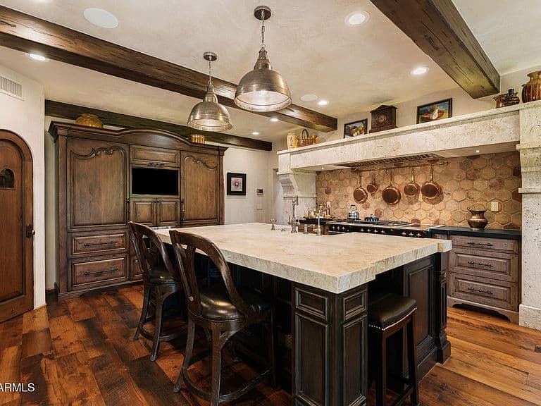 1015 W ENCANTO Boulevard photo 4