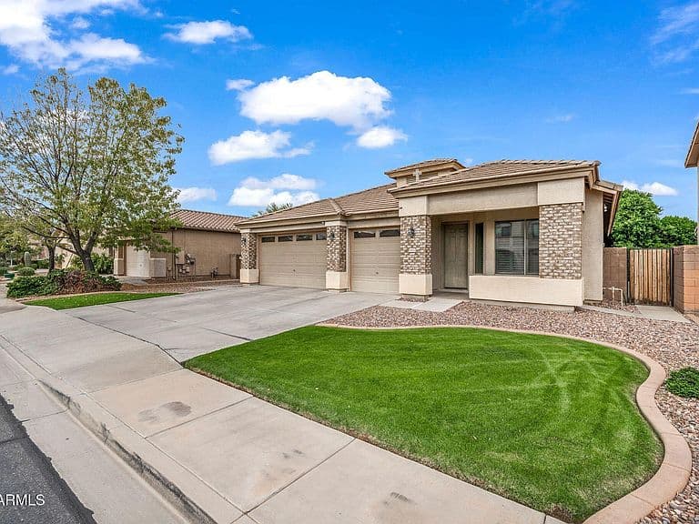 14432 W Hearn Rd photo 1