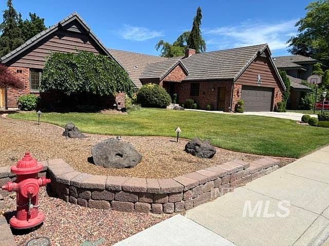3760 N Gramarcy Ln photo 1