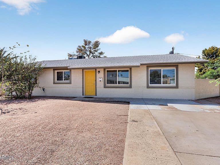 2501 E KAREN Drive photo 3