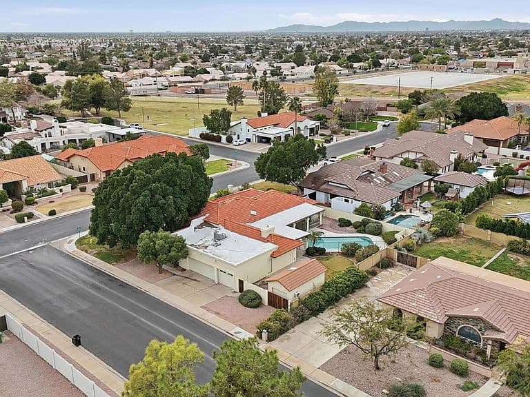 3160 E Enrose St photo 3