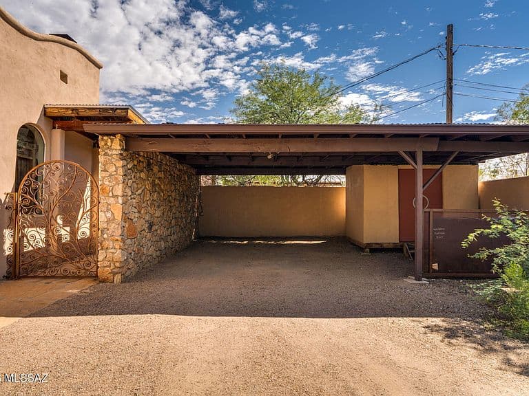 3547 E Elida St photo 3
