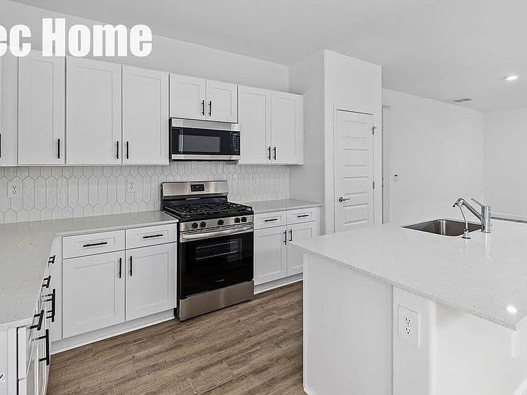 6693 S Barefoot Ave photo 5