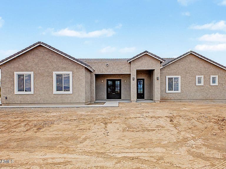 8730 S 218TH Avenue photo 2