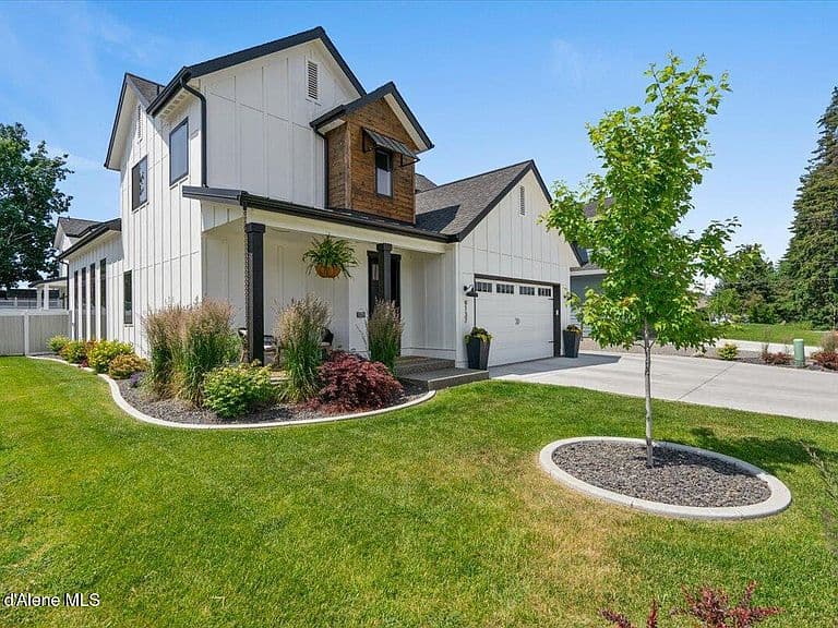 9137 Raintree Ln photo 2
