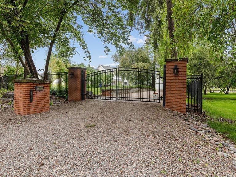 225 Siderius Ln photo 5