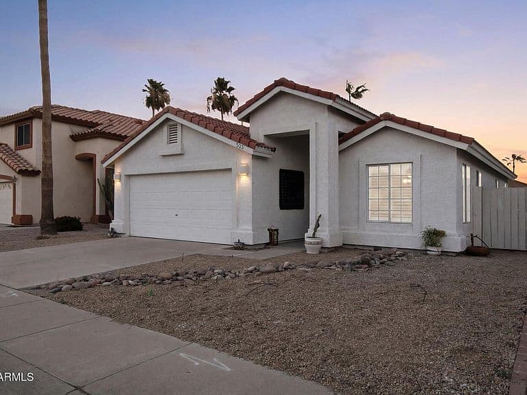 7824 W JULIE Drive photo 2