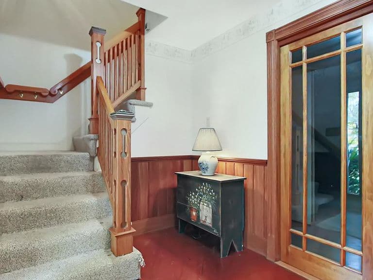 24 Holt Road photo 5