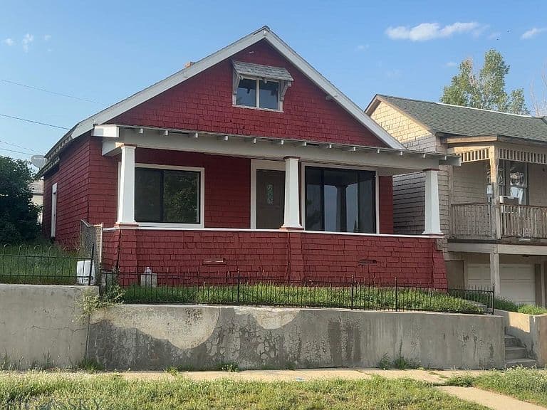 1103 W Mercury St photo 2