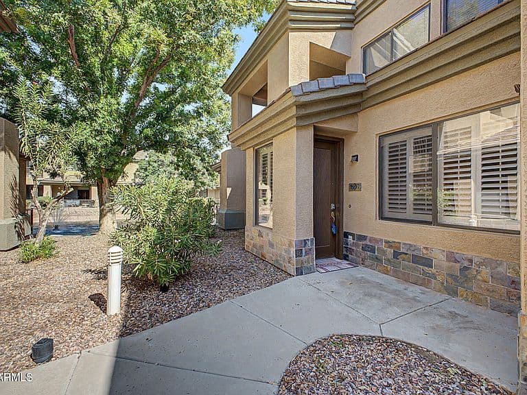 705 W QUEEN CREEK Road #1097 photo 2