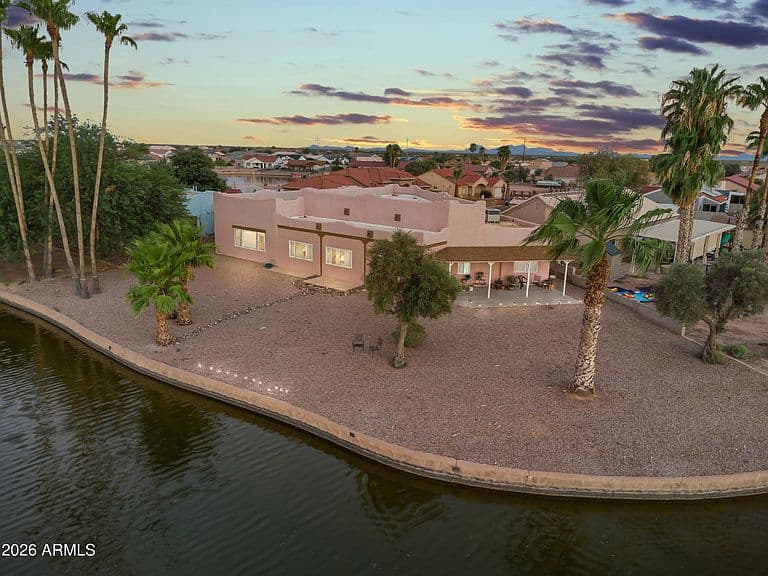 15758 S MAUI Circle photo 1