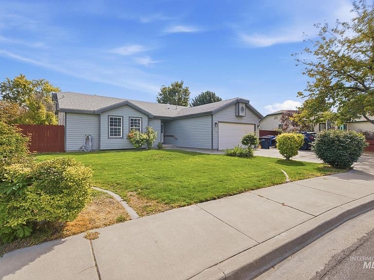 978 Aspenwood Ln photo 1